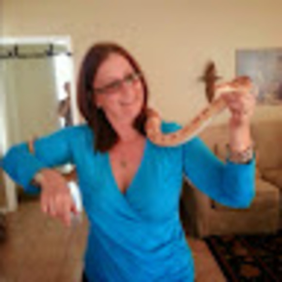 Meet your Posher, Linda - Picture 1 of 1